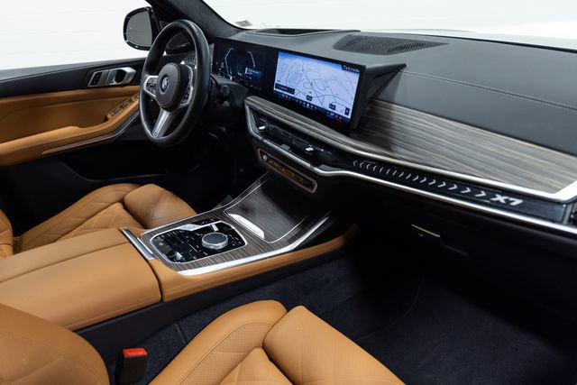Certified 2024 BMW X7 xDrive40i w/ M Sport Package image 27