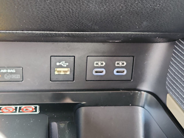 Used 2025 Toyota Camry SE FWD image 25