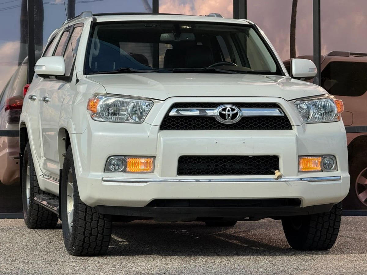 Used 2012 Toyota 4Runner SR5 w/ Premium Pkg AWD/4WD image 18