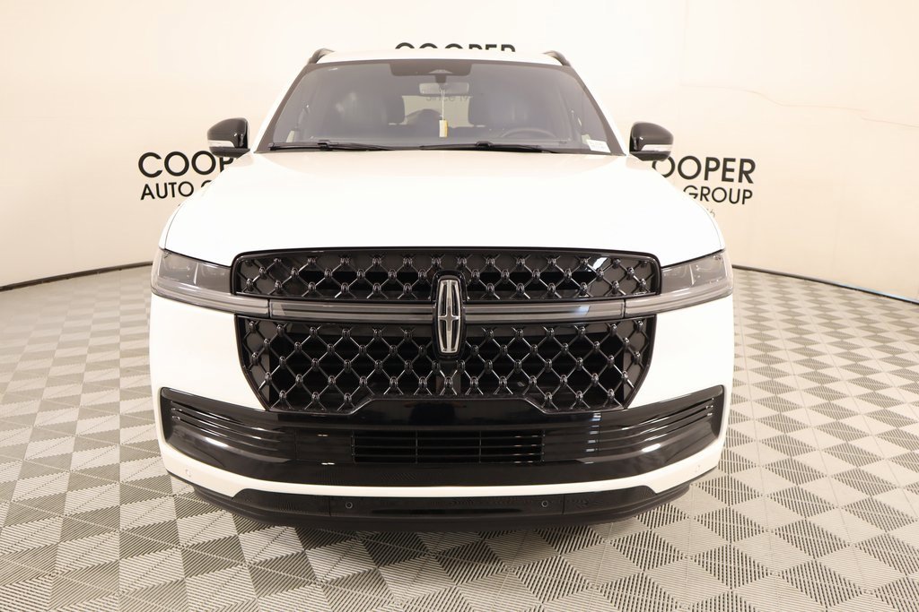 New 2025 Lincoln Navigator Reserve w/ Jet Appearance Package image 8