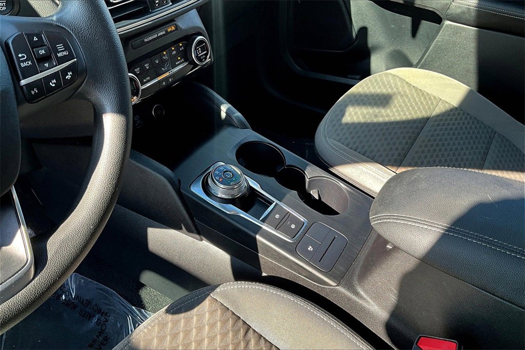 Certified 2021 Ford Escape SE image 16