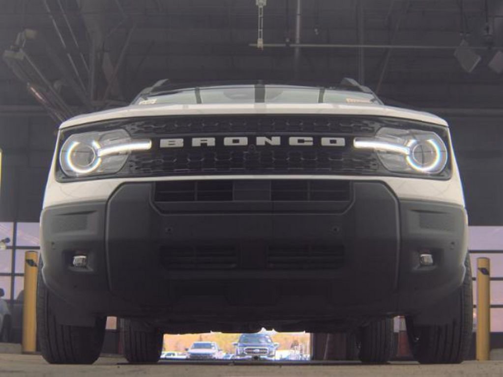 Used 2025 Ford Bronco Sport Outer Banks w/ Outer Banks Tech Package+ AWD/4WD image 4