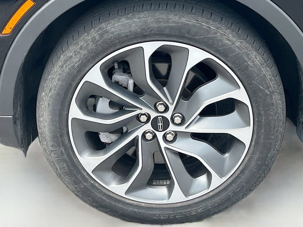 Used 2023 Lincoln Nautilus Reserve AWD/4WD image 32