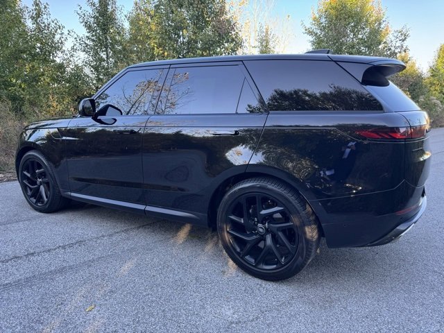 Used 2024 Land Rover Range Rover Sport SE image 8
