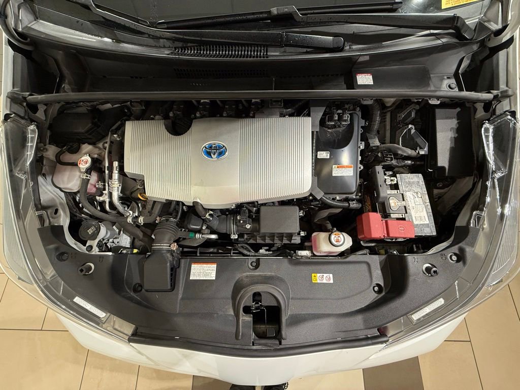 Used 2021 Toyota Prius FWD image 10