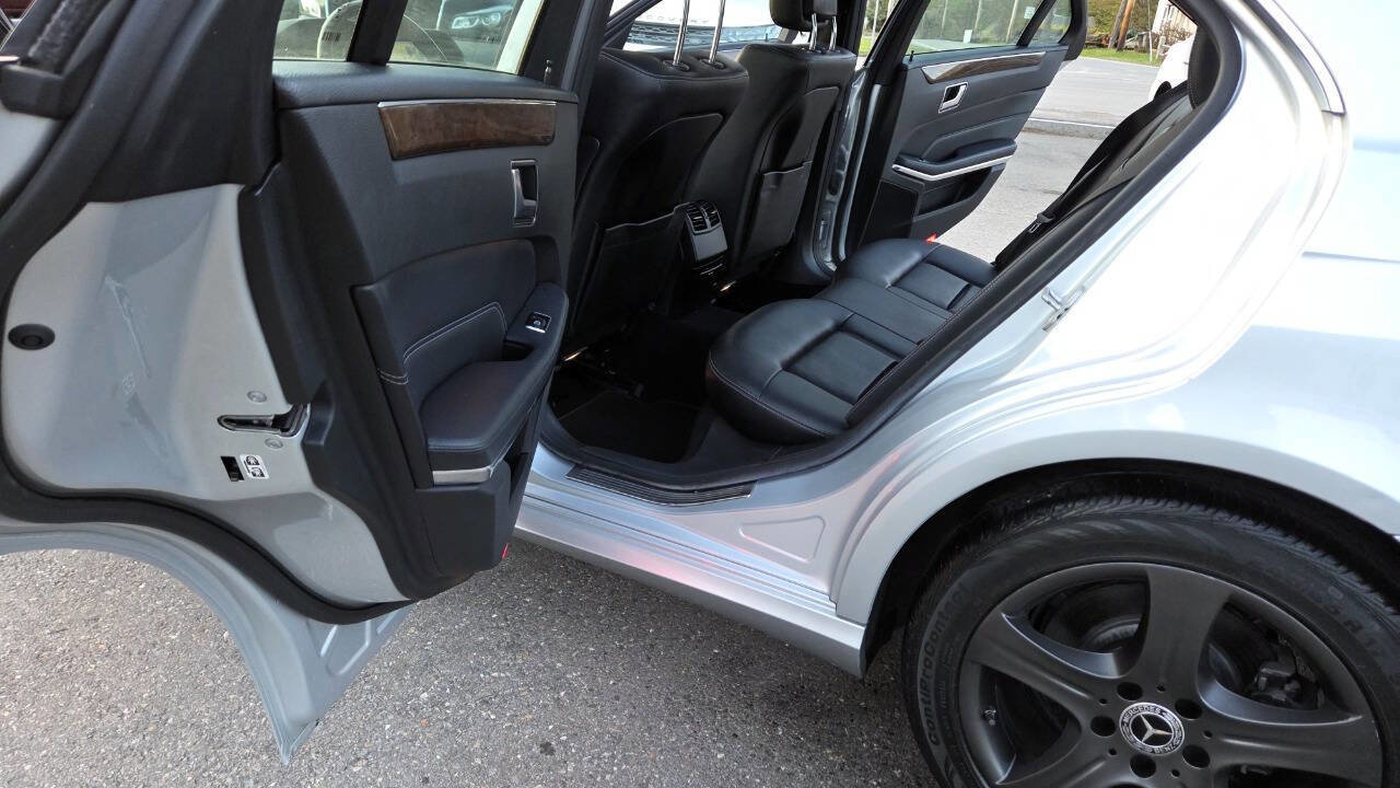 Used 2014 Mercedes-Benz E 350 4MATIC Sedan image 31