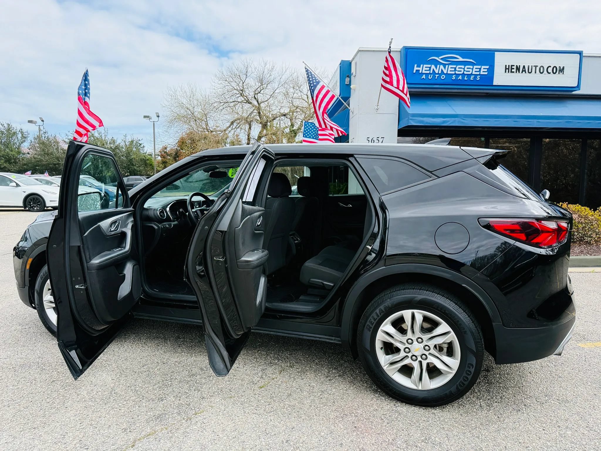 Used 2019 Chevrolet Blazer LT FWD image 19