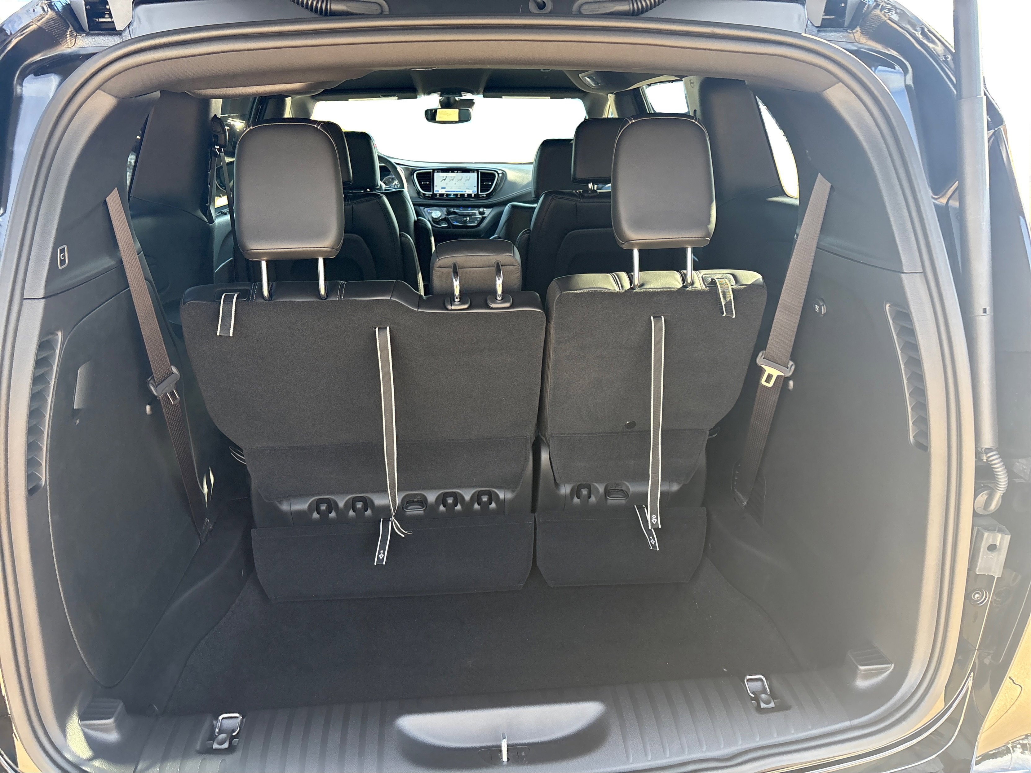 New 2026 Chrysler Pacifica Select image 11
