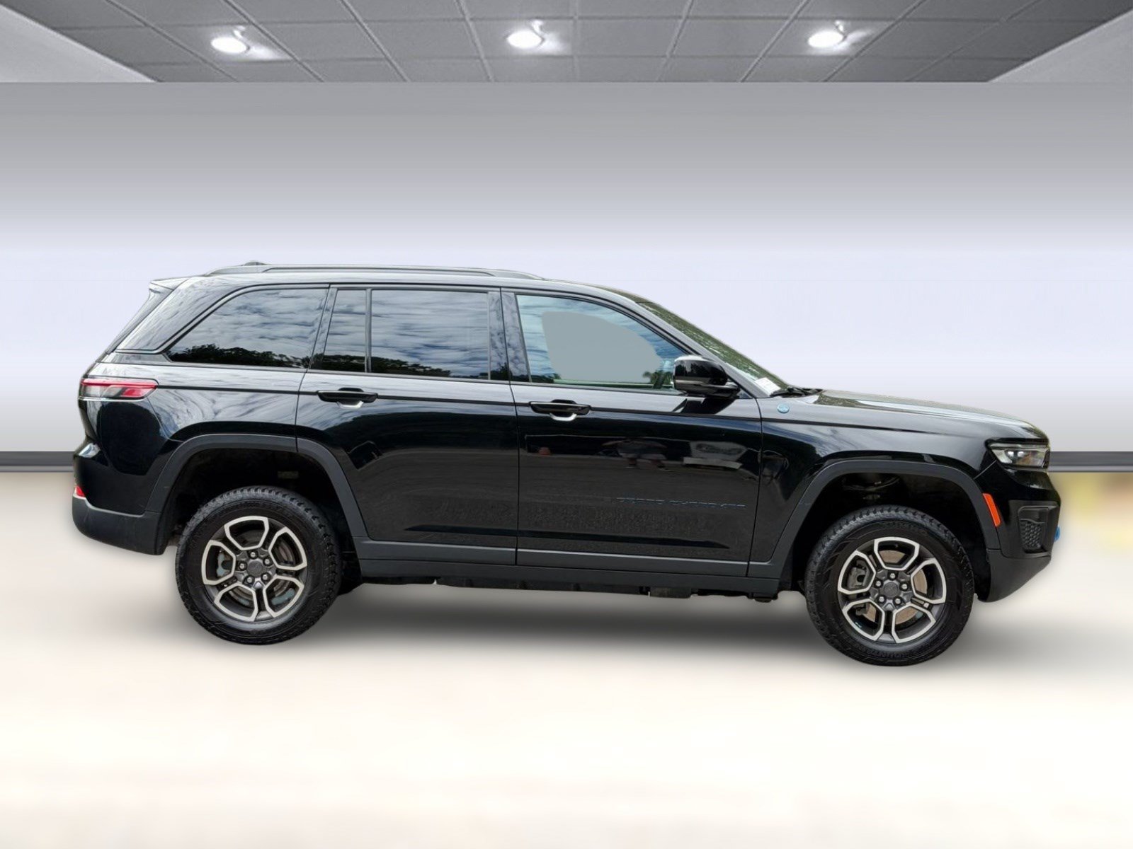 Used 2022 Jeep Grand Cherokee Trailhawk AWD/4WD image 8