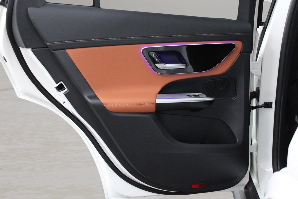 Used 2024 Mercedes-Benz GLC 300 image 24