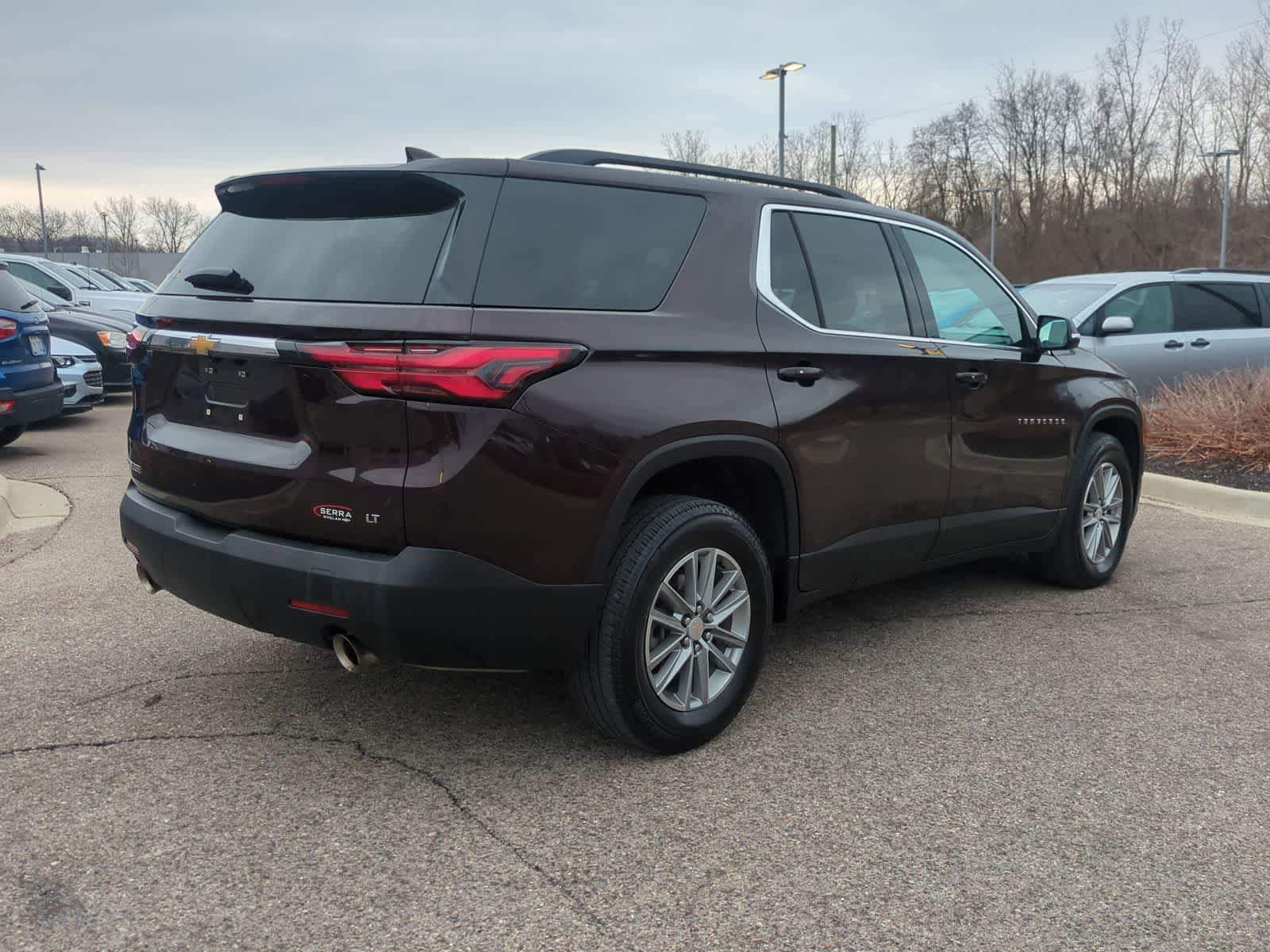 Used 2023 Chevrolet Traverse LT image 8