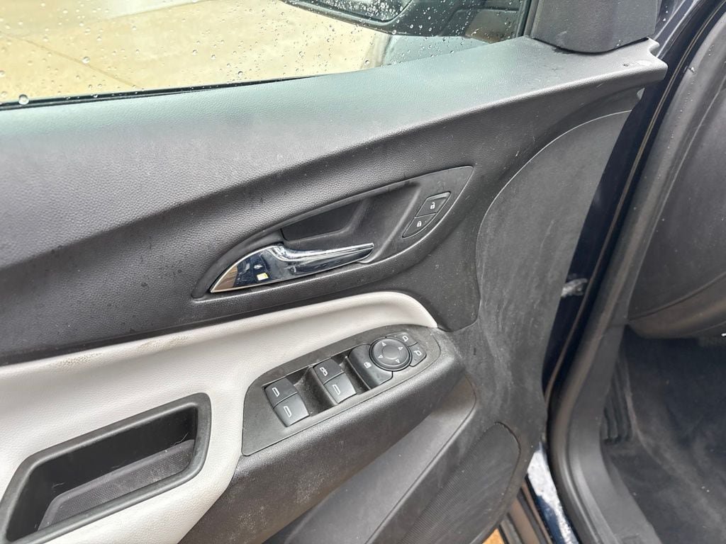 Used 2020 Chevrolet Equinox LS AWD/4WD image 10