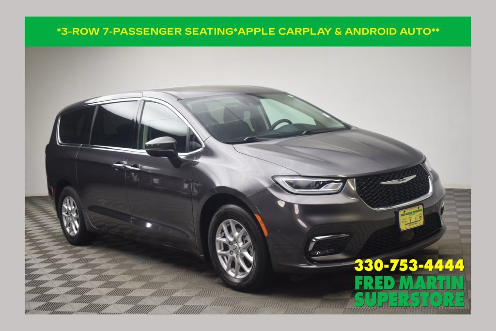 Used 2023 Chrysler Pacifica Touring-L