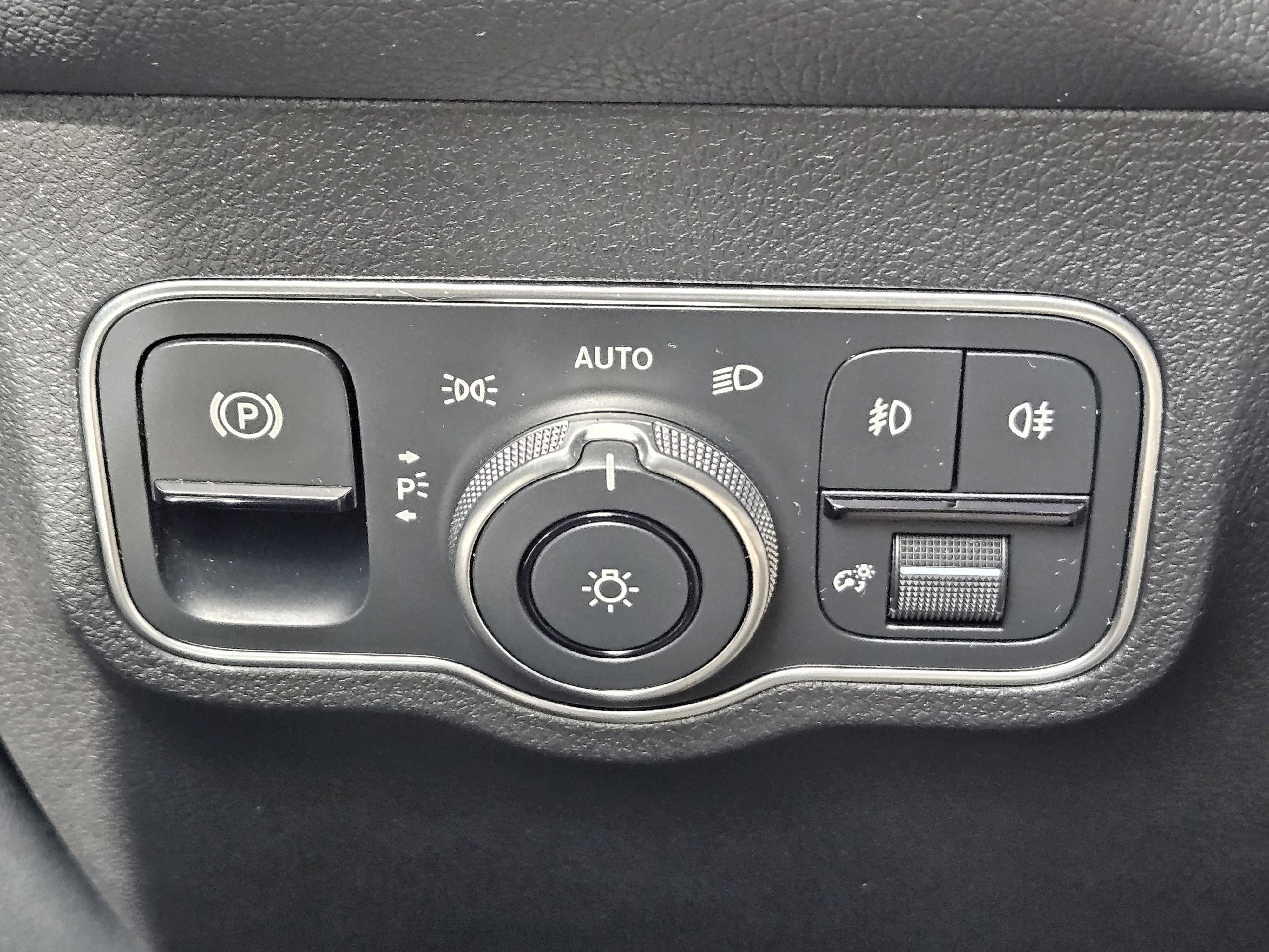Certified 2026 Mercedes-Benz GLB 250 image 16