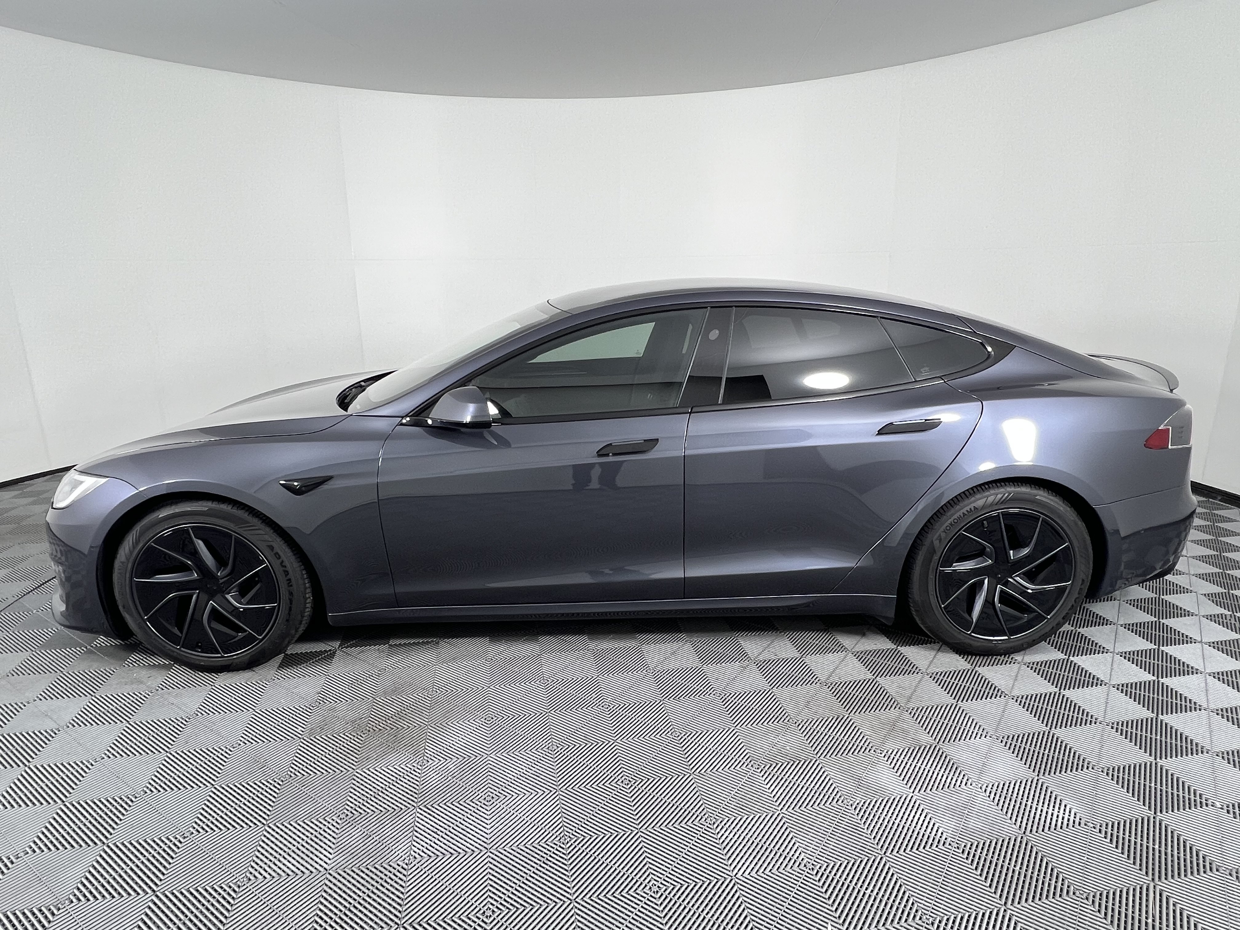 Used 2021 Tesla Model S Plaid AWD/4WD image 9