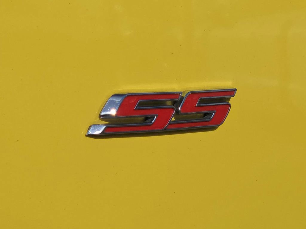 Used 2017 Chevrolet Camaro SS image 9