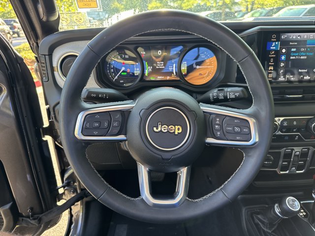Certified 2025 Jeep Wrangler Unlimited Sahara w/ Safety Group AWD/4WD image 21