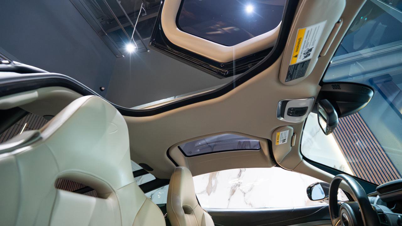Used 2018 McLaren 720S Luxury RWD image 30