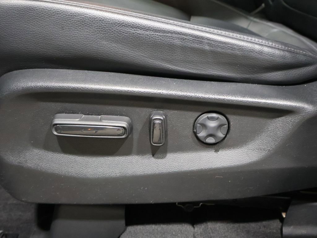 Used 2023 Honda Odyssey Touring image 13