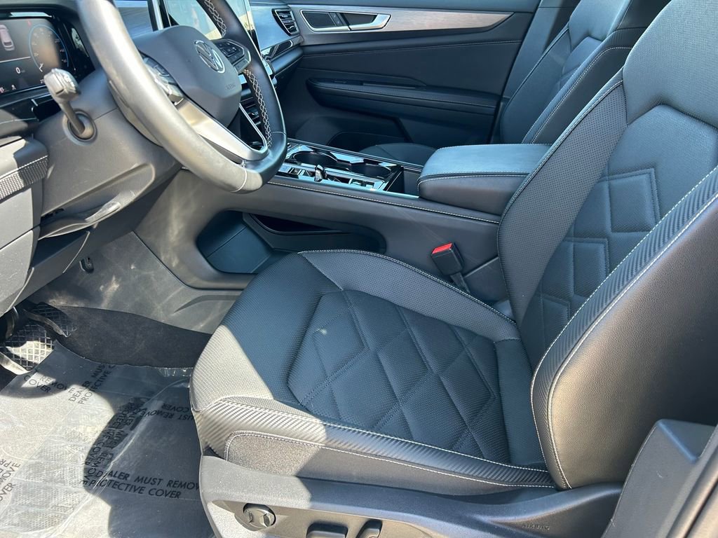 Used 2025 Volkswagen Atlas Cross Sport SE image 11