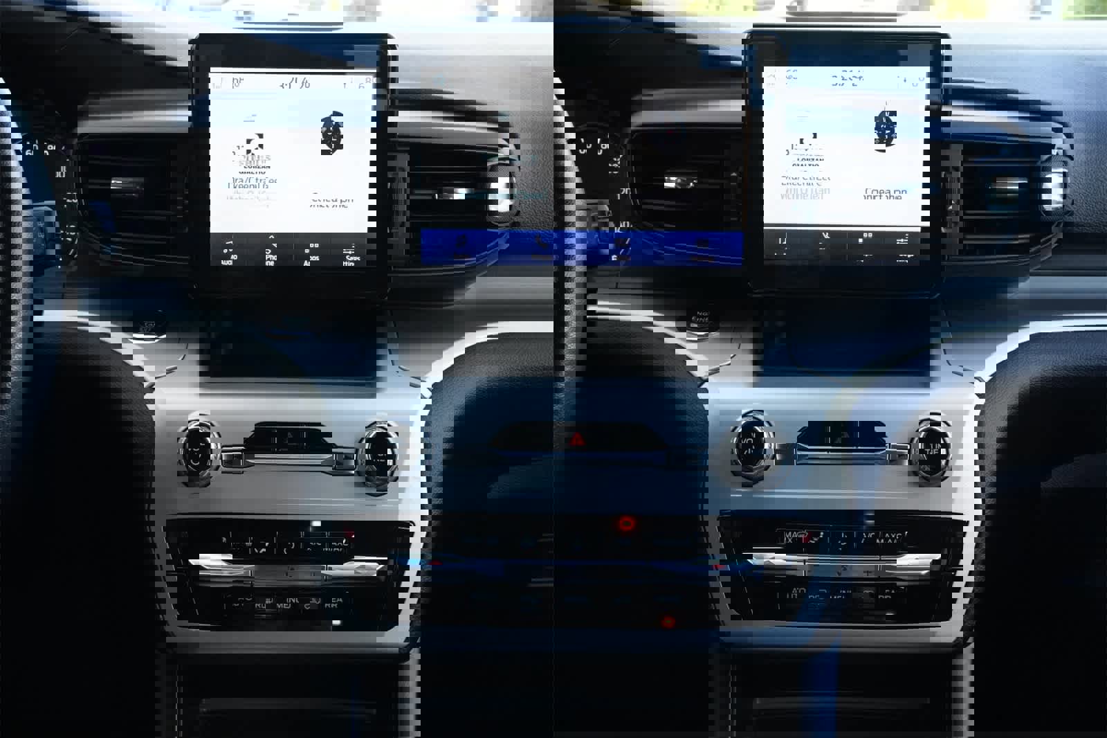 Used 2022 Ford Explorer XLT image 13