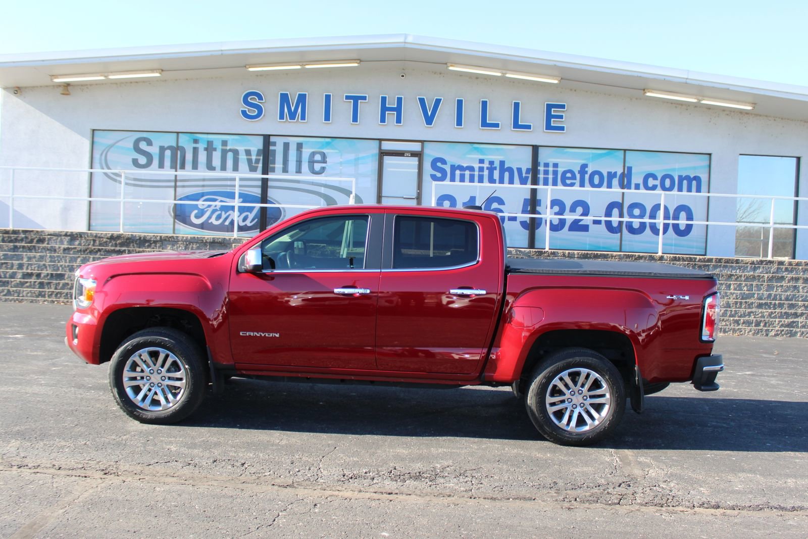 Used 2017 GMC Canyon SLT w/ Driver Alert Package image 2