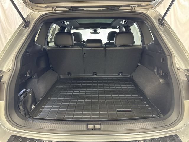 Used 2023 Volkswagen Tiguan SE R-Line AWD/4WD image 23