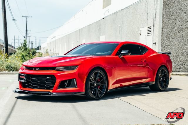 Used 2018 Chevrolet Camaro ZL1 RWD image 5