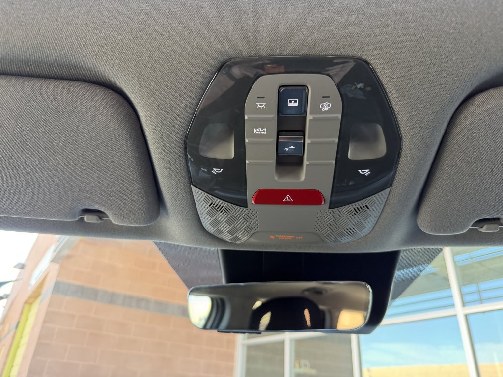 Used 2025 Kia EV9 Wind AWD/4WD image 25