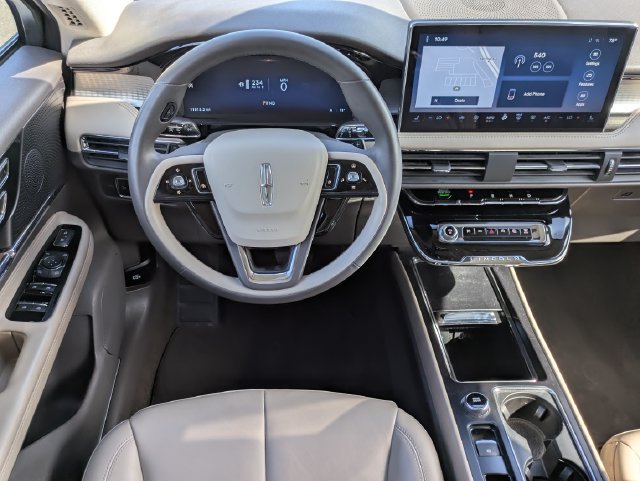 Certified 2024 Lincoln Corsair FWD image 16