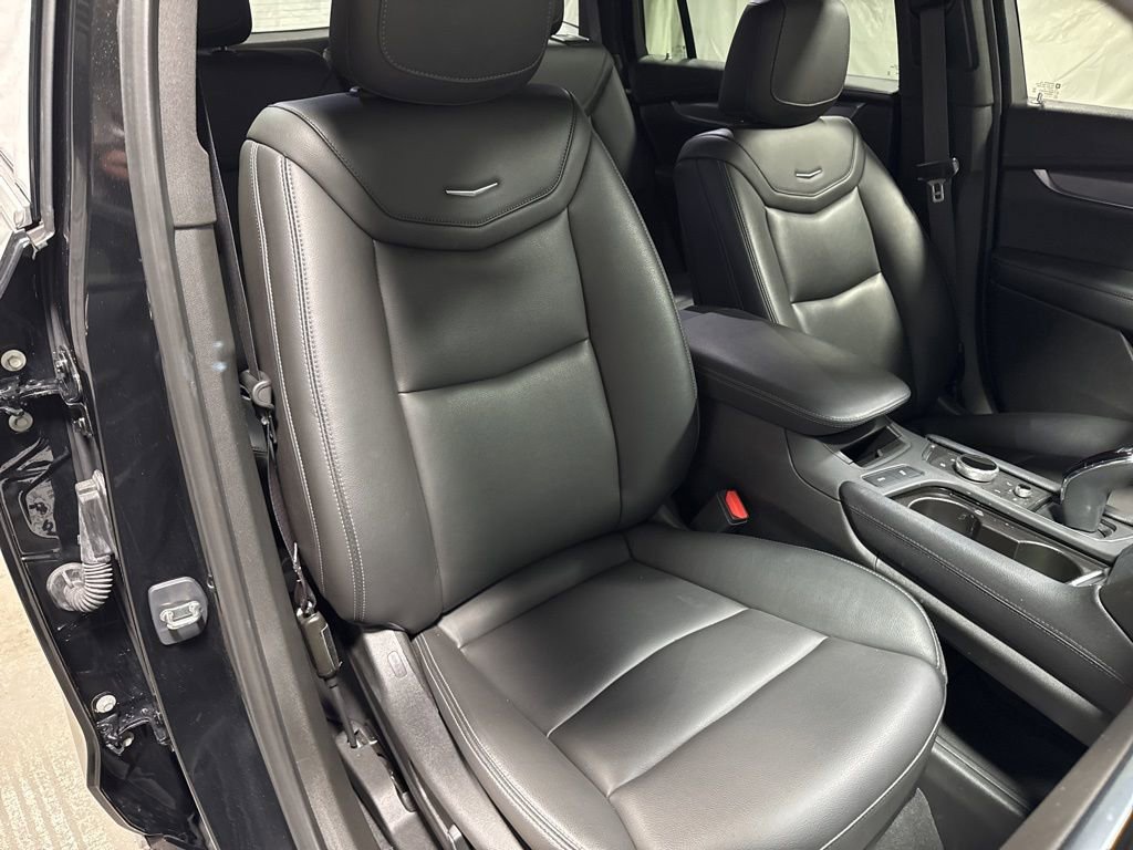 Used 2023 Cadillac XT6 Luxury image 10