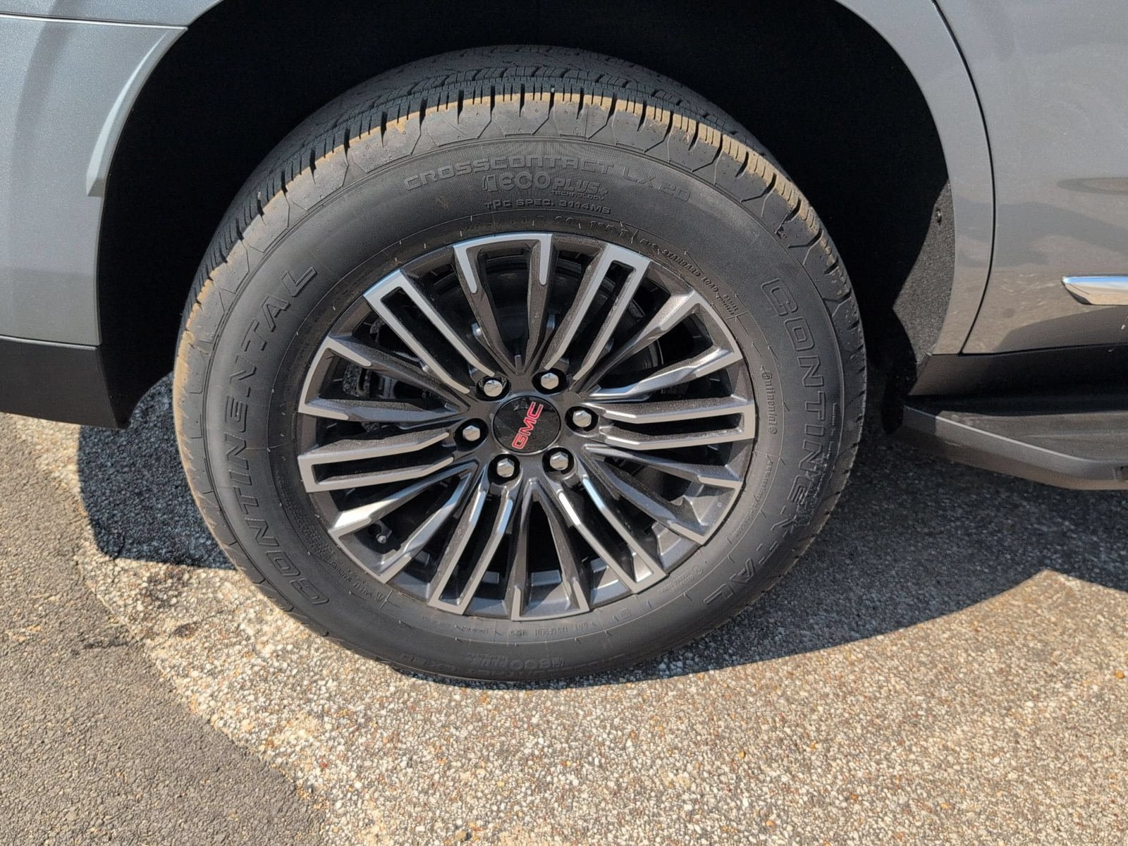 New 2026 GMC Yukon Elevation AWD/4WD image 32