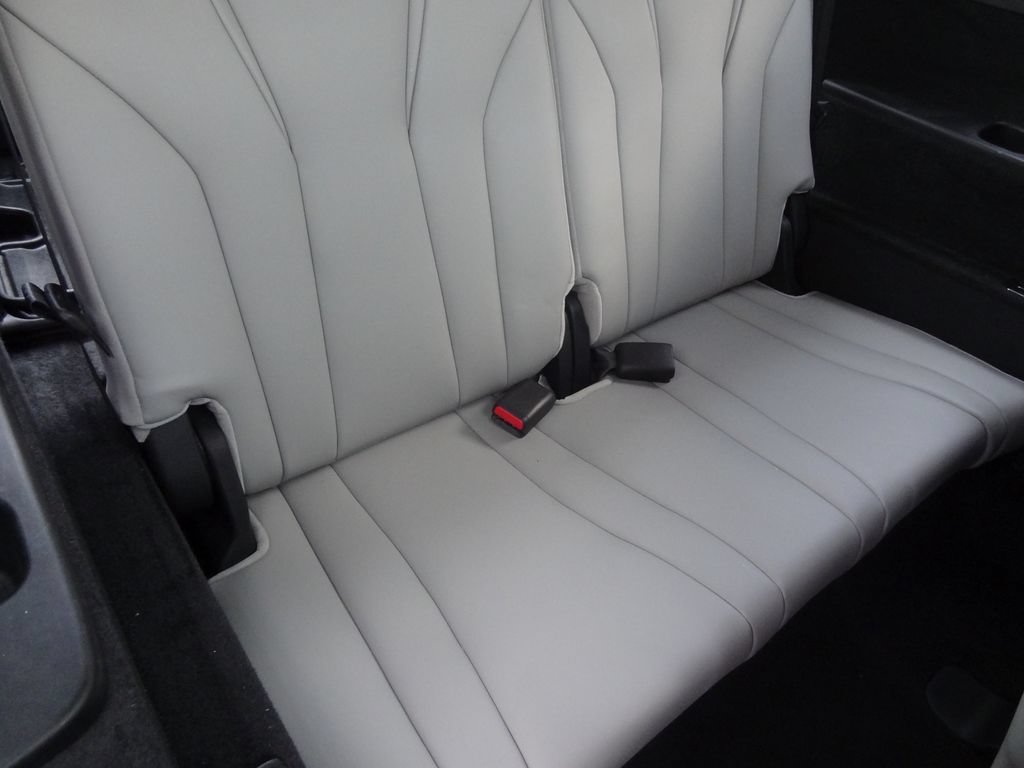 Used 2024 Acura MDX w/ Technology Package FWD image 12