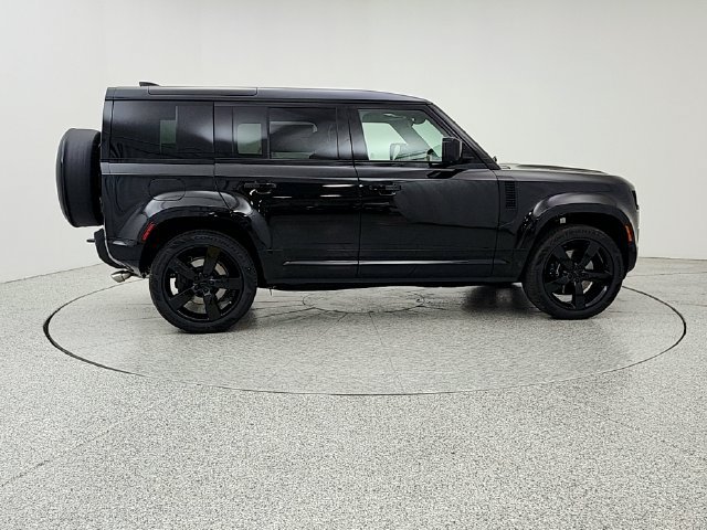New 2026 Land Rover Defender 110 V8 AWD/4WD image 4