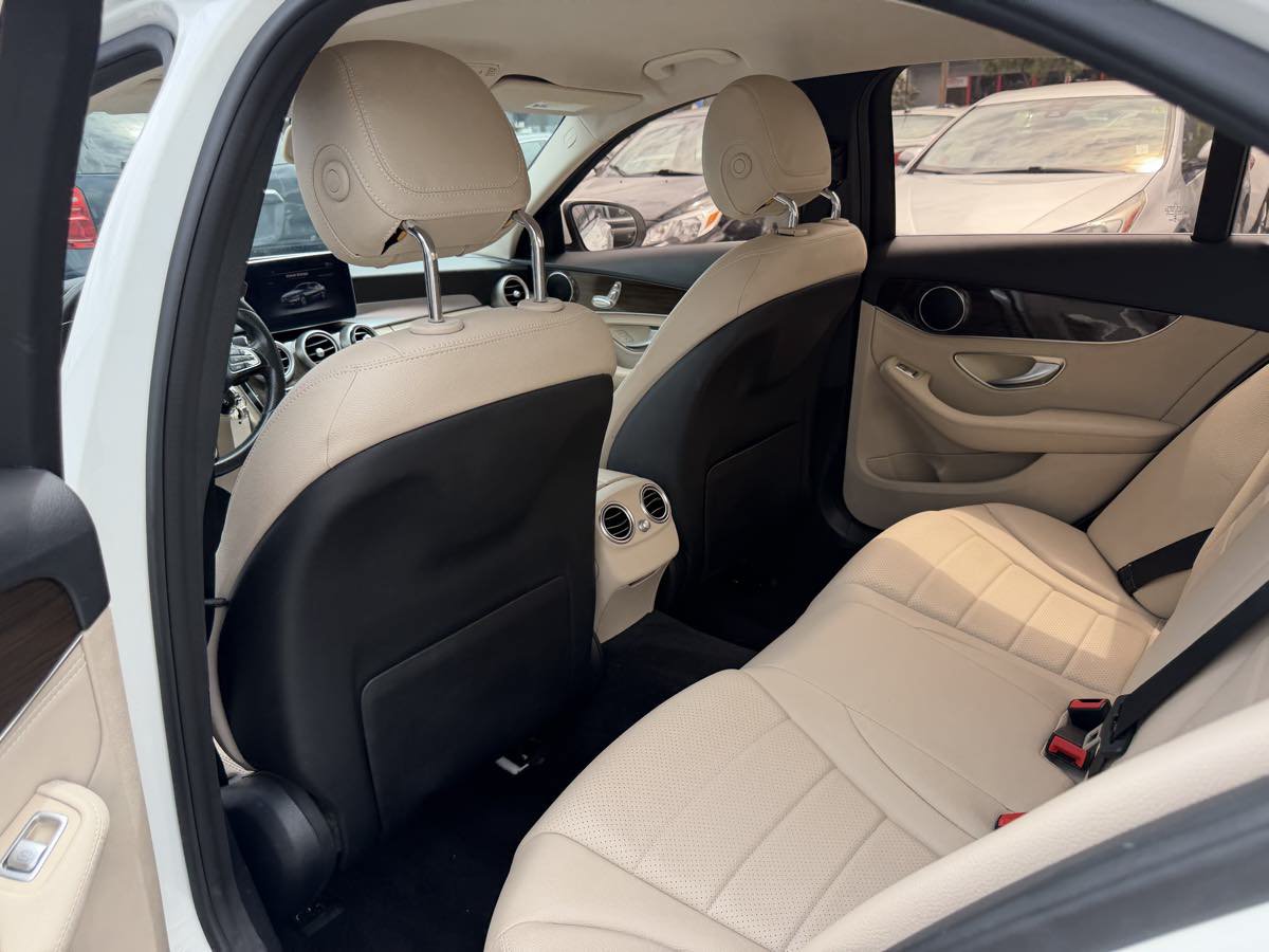Used 2015 Mercedes-Benz C 300 Sedan image 14