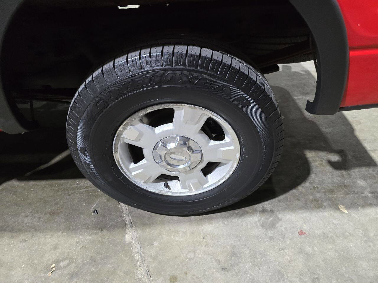 Used 2013 Ford F150 XLT w/ Mid Equipment Group image 19