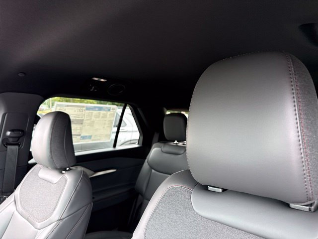 New 2027 Ford Explorer Active w/ Active Comfort Package RWD image 27