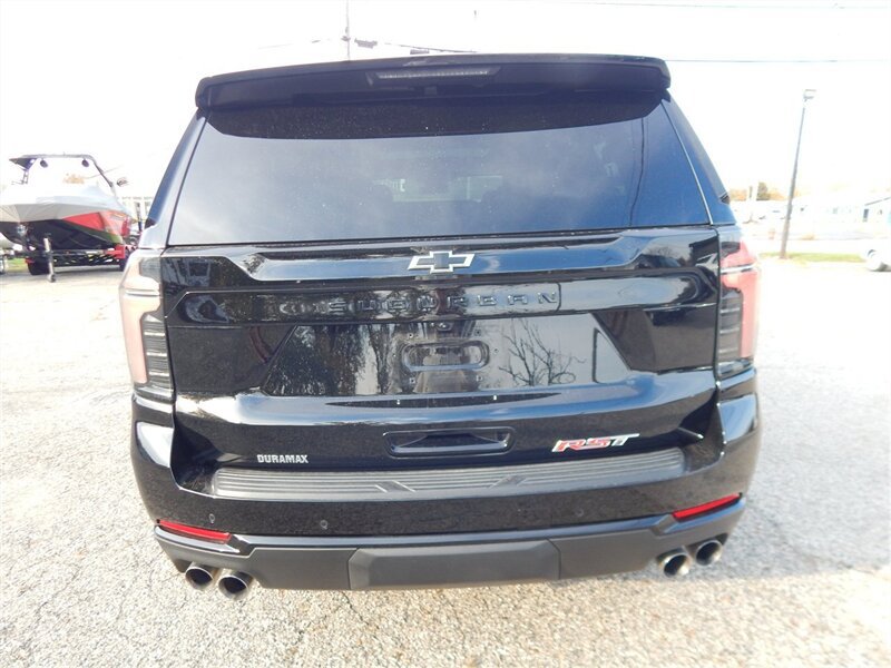 Used 2026 Chevrolet Suburban RST w/ RST Capability Package AWD/4WD image 9