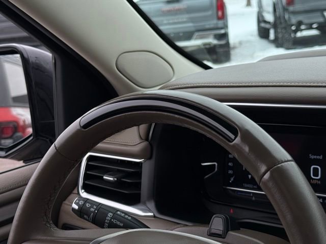 Used 2024 GMC Yukon XL Denali w/ Denali Reserve Package image 12