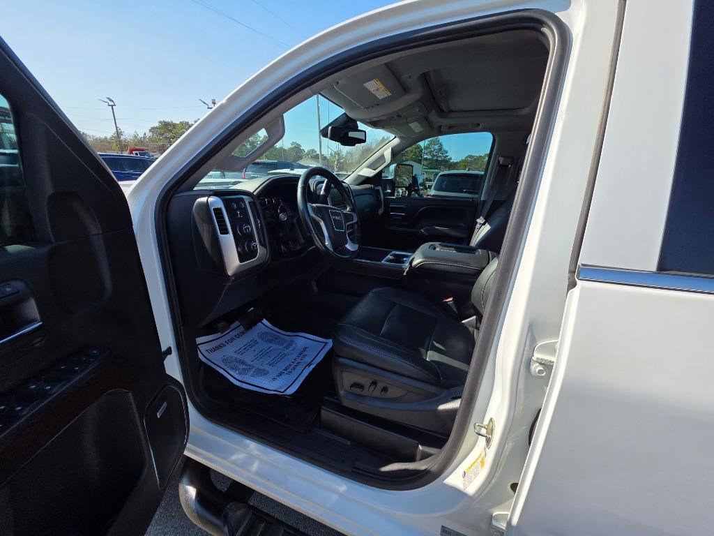 Used 2019 GMC Sierra 2500 SLT w/ Duramax Plus Package AWD/4WD image 9