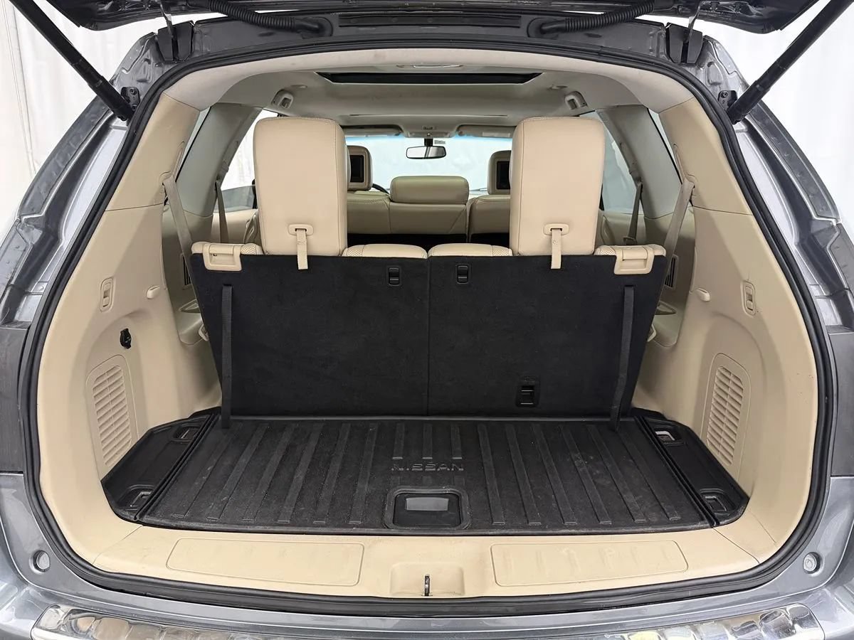 Used 2016 Nissan Pathfinder Platinum w/ Family Entertainment Package FWD image 31