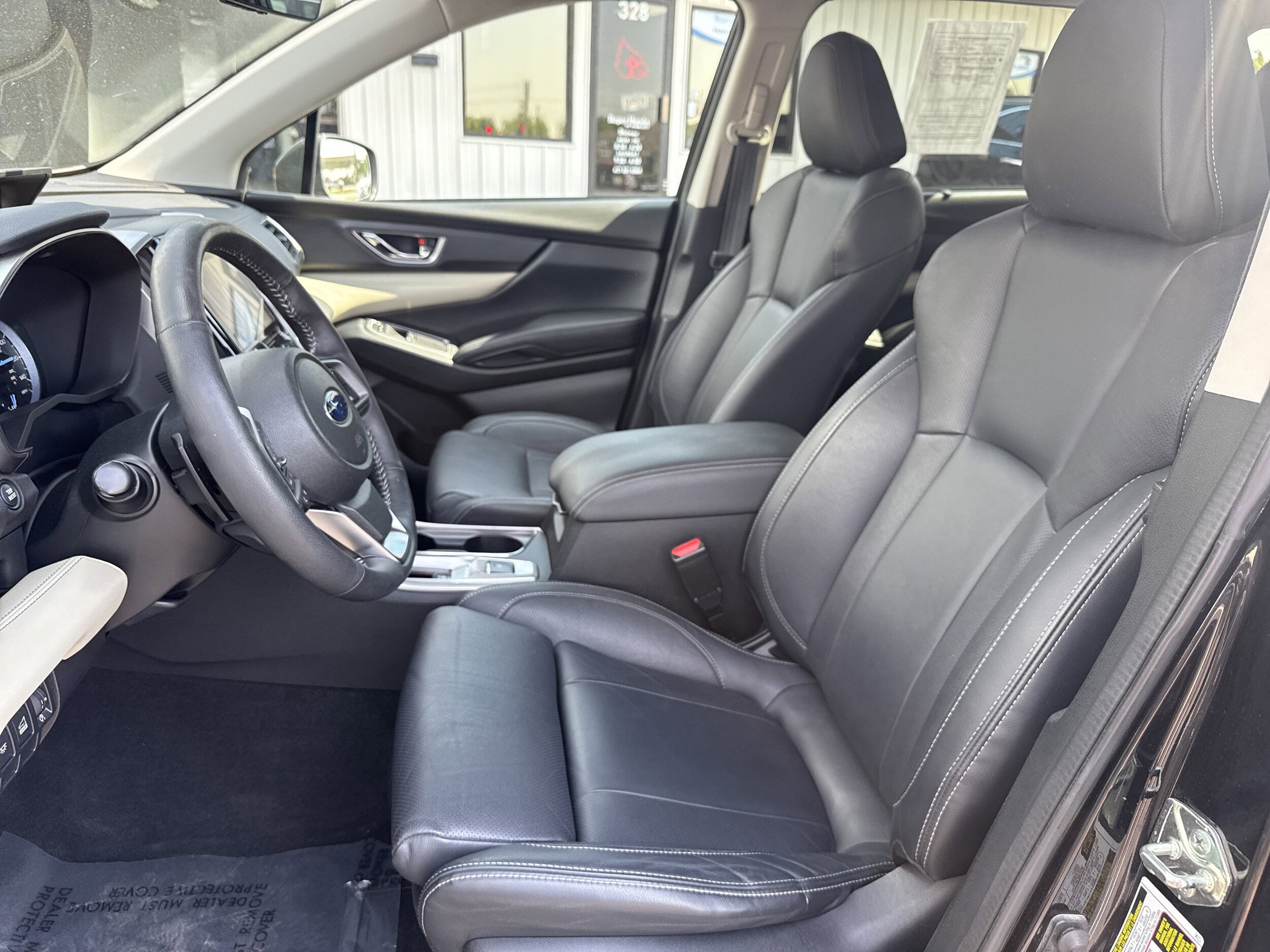 Used 2020 Subaru Ascent Limited w/ Technology Package AWD/4WD image 3