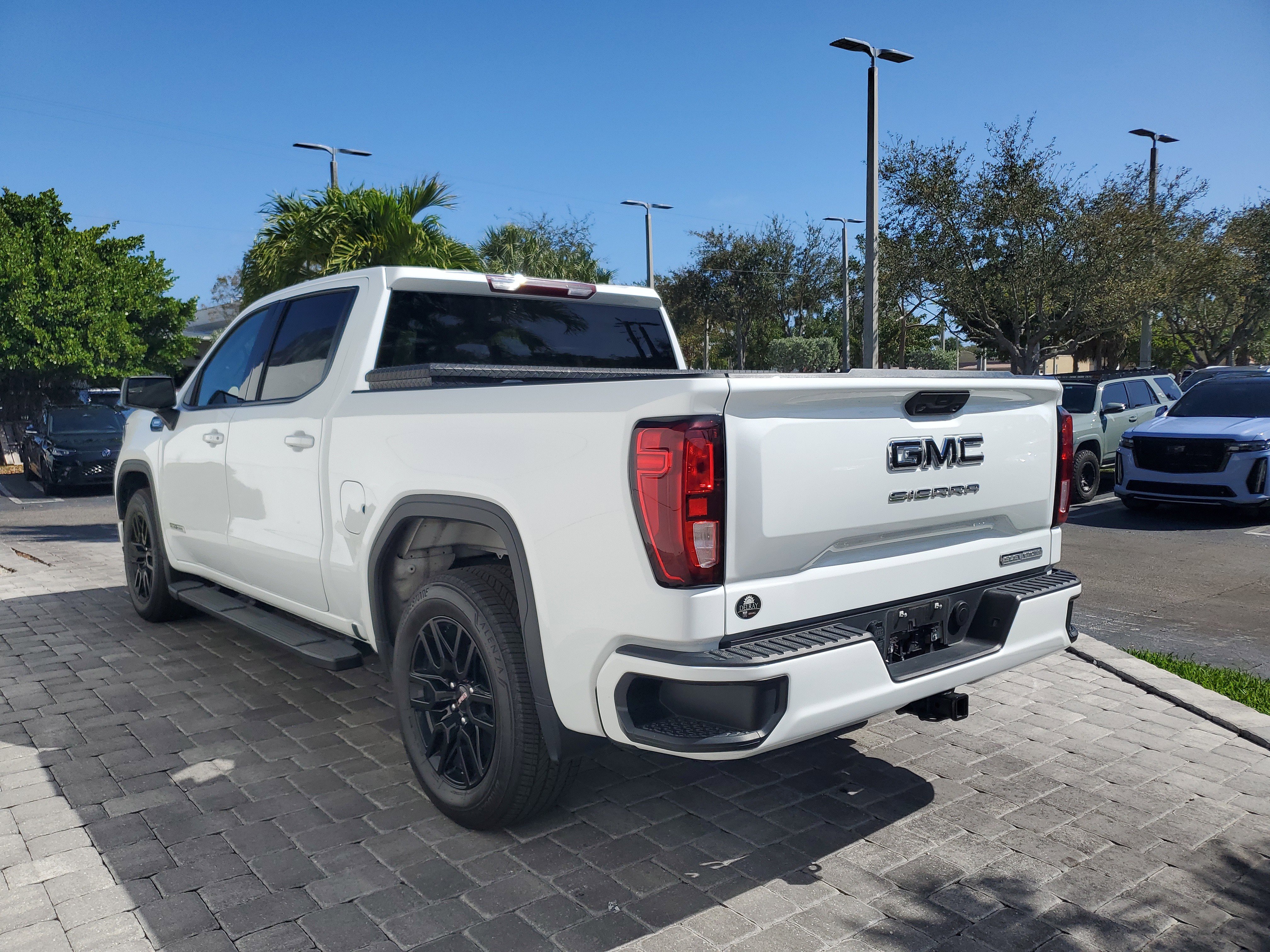 Used 2025 GMC Sierra 1500 Elevation w/ LPO, Elevation Black Package image 3