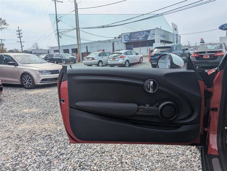 Used 2015 MINI Cooper 2-Door Hardtop FWD image 11
