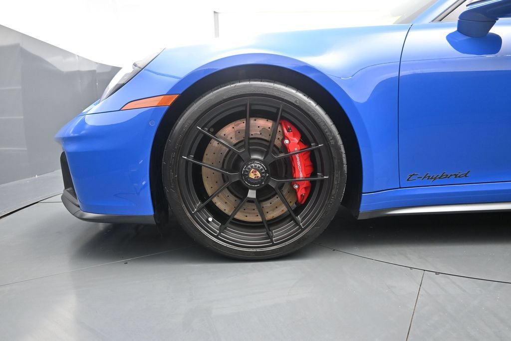 Used 2025 Porsche 911 Targa 4 GTS w/ Premium Package AWD/4WD image 10