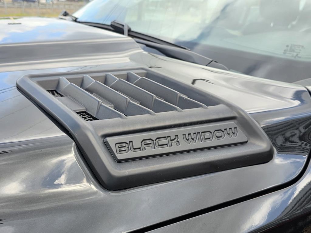 Used 2022 RAM 1500 Laramie AWD/4WD image 32