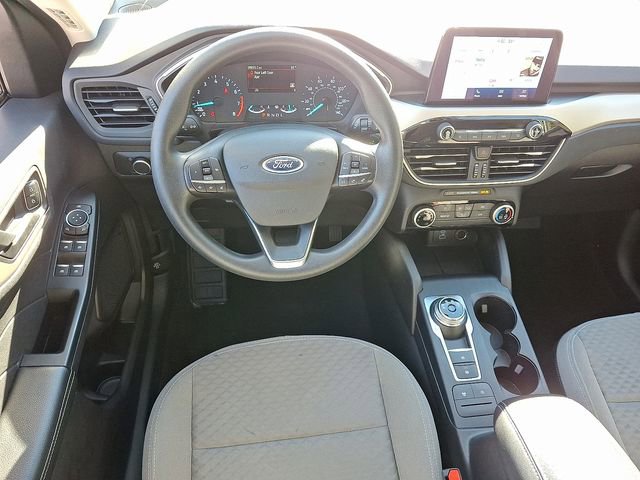 Used 2022 Ford Escape SE image 2