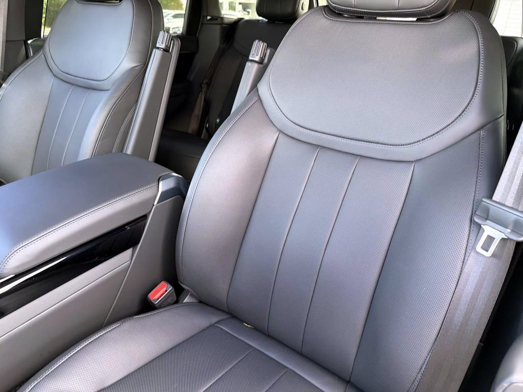 New 2026 Land Rover Range Rover SE AWD/4WD image 19