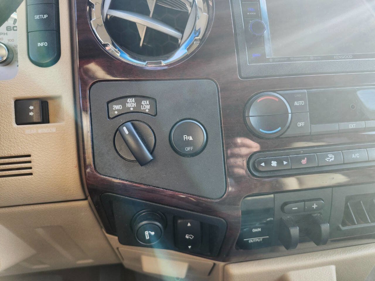 Used 2008 Ford F250 Lariat image 24