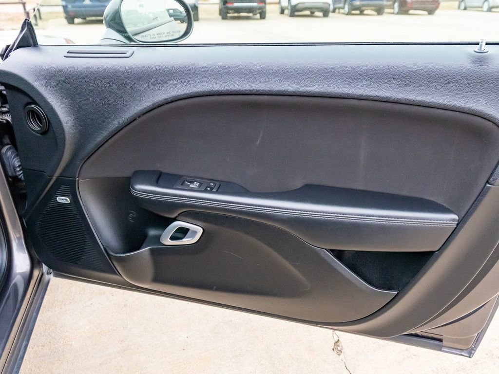 Used 2023 Dodge Challenger SXT image 17